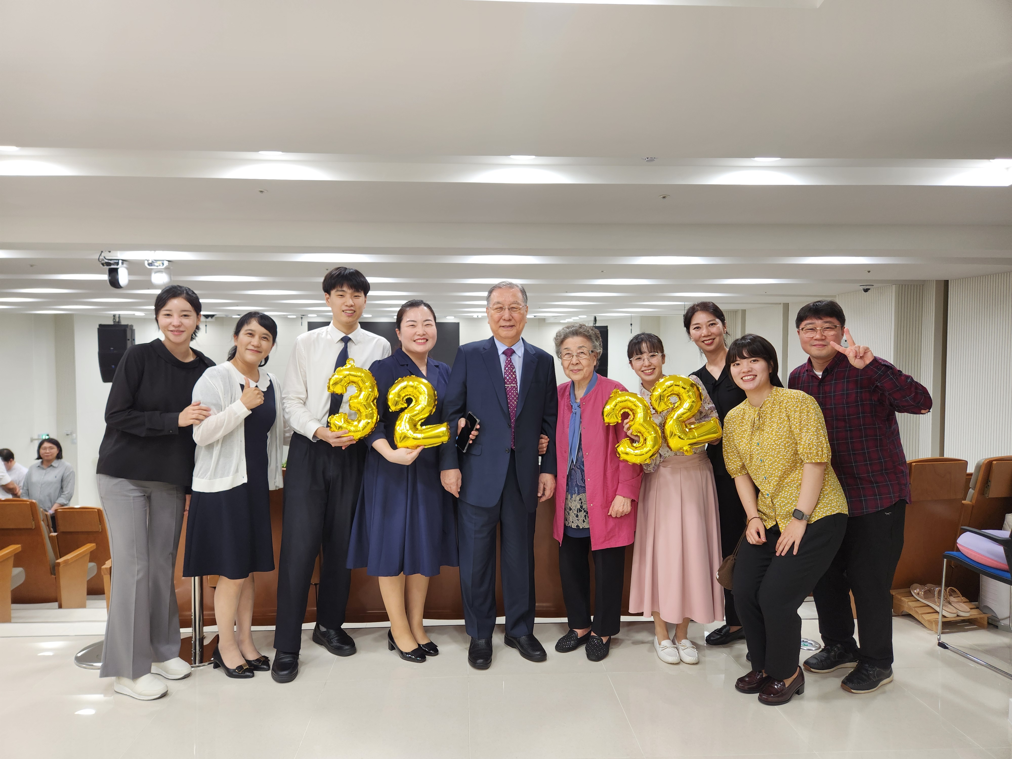 예은교회 설립 32주년, 원로목사님과 함께